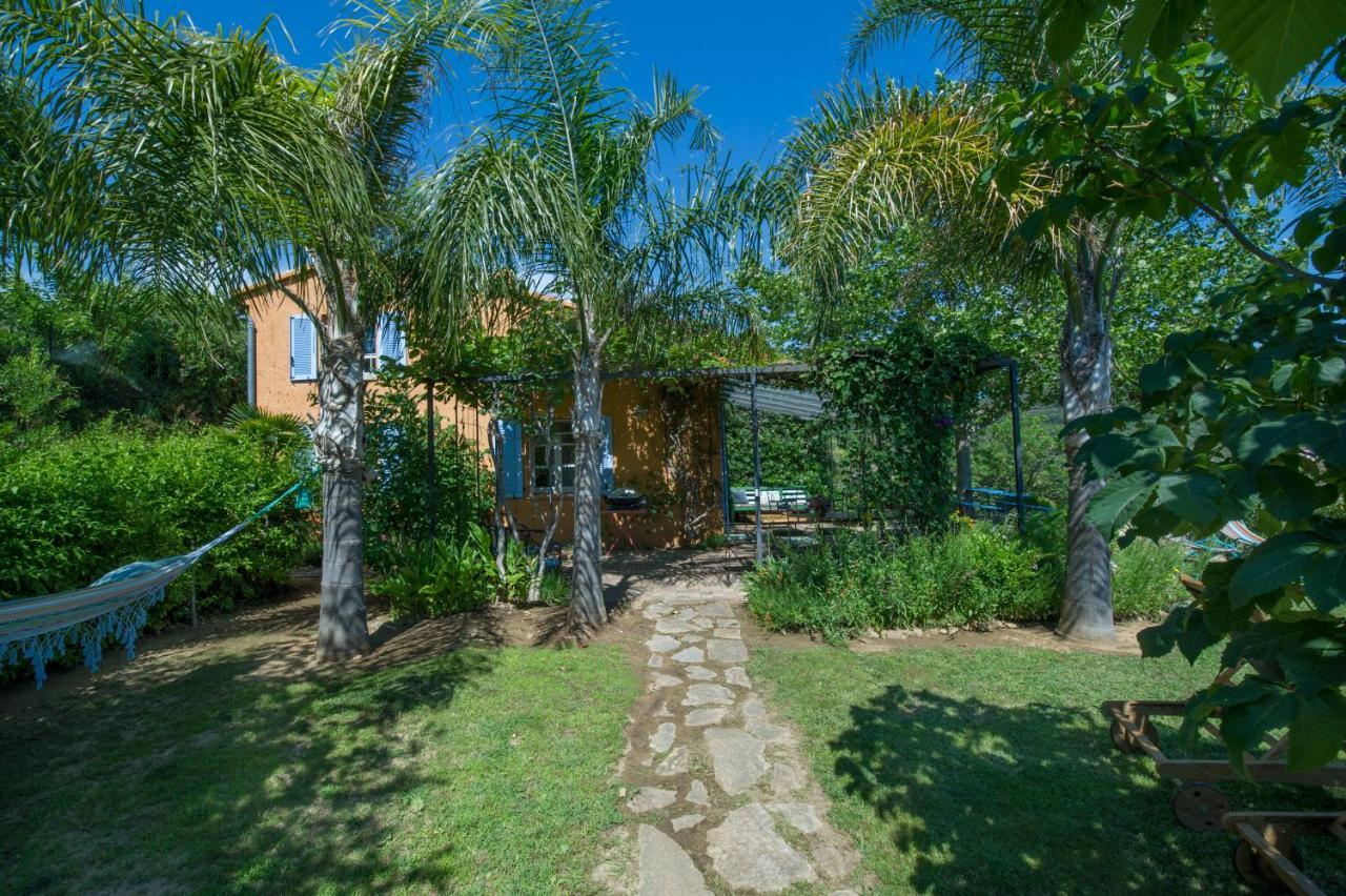 House With Garden And Sea View Villa Ла Лонд-ле-Мор Екстериор снимка